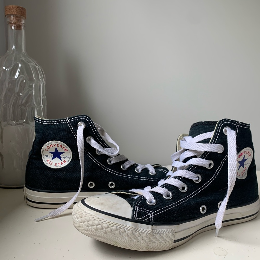Black Converse all-stars